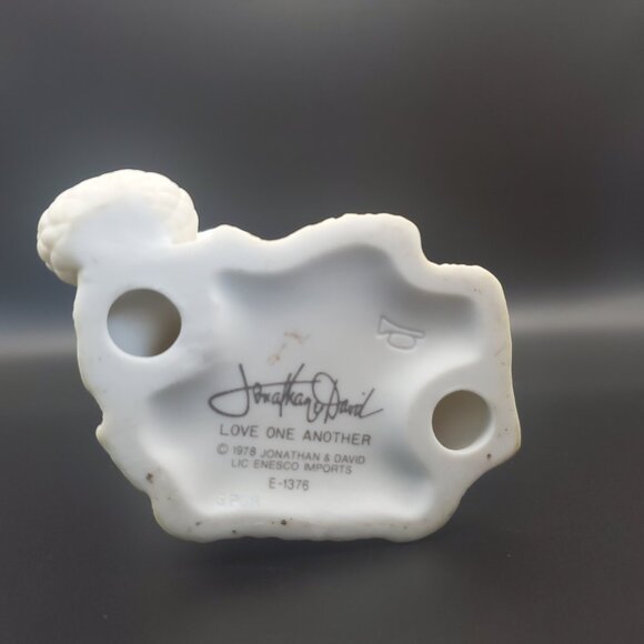 Precious Moments Johnathan & David LOVE ONE ANOTHER Collectible Figurine 1978 - Picture 6 of 6